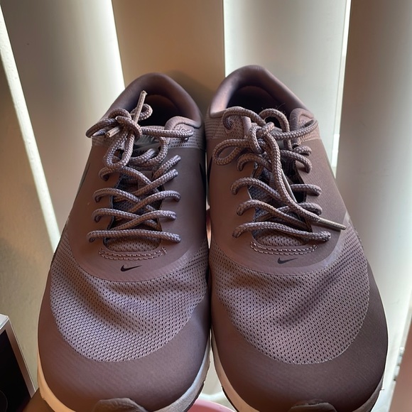 Nike Shoes - Women Limited Edition Nike Shoes